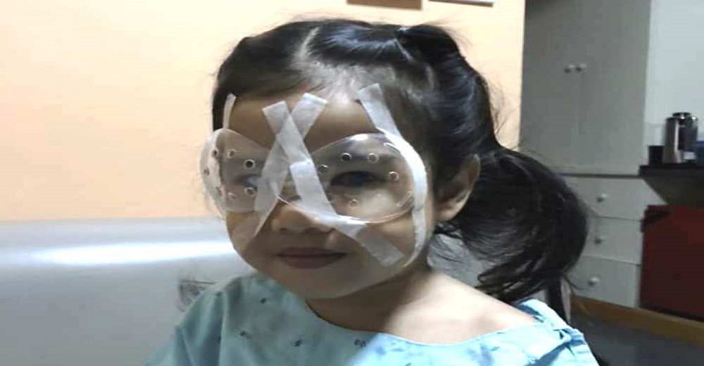 Niña casi pierde sus ojos por pasar mucho tiempo a la pantalla del